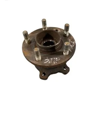 Ford Kuga I Rear wheel hub