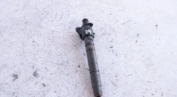 Volvo V70 Fuel injector 31272767 045116036