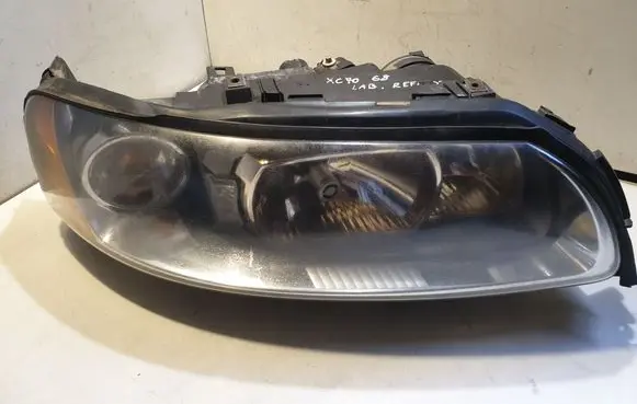 Volvo XC70 Headlight/headlamp 89900282