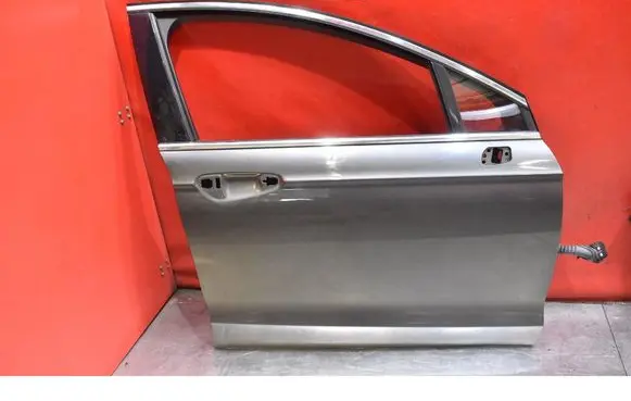 Ford Mondeo MK I Front door