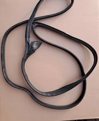 Mercedes-Benz 190 W201 Front door rubber seal 2017200678