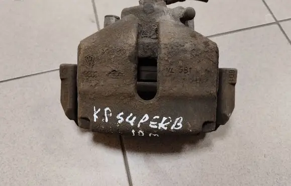 Skoda Superb B6 (3T) Front brake caliper