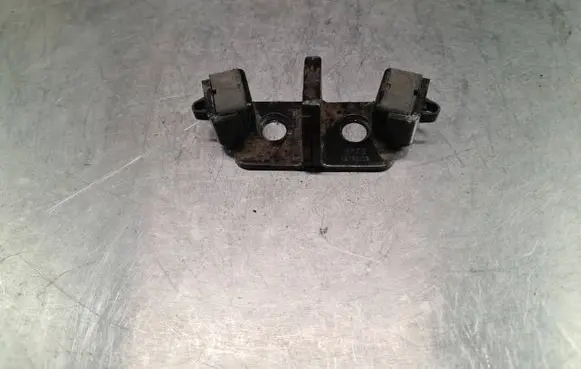 Saab 9-3 Ver2 Front door lock loop/hook striker 12785003