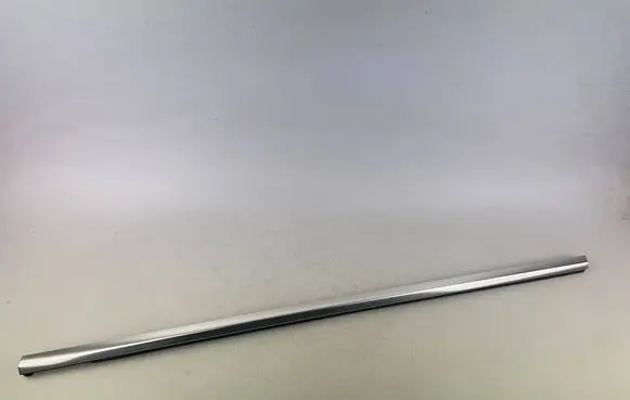 Audi e-tron Front door glass trim molding 4KE837475