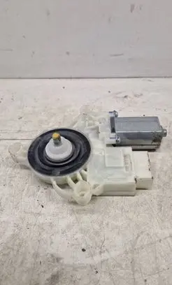 BMW X7 G07 Front door window regulator motor 9450069 0004764407
