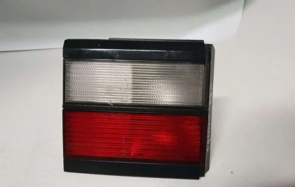 Volkswagen PASSAT B3 Tailgate rear/tail lights