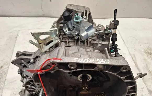 Manual 6 speed gearbox