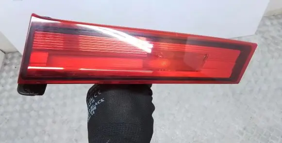 Volvo S90, V90 Tailgate rear/tail lights 31420192