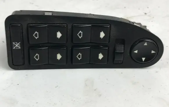 BMW 5 E39 Electric window control switch 8368966 9729 055757