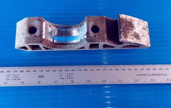 Volkswagen Touareg I Sway bar bush bracket, front 7L0411063B 6082 001023377