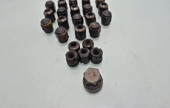 Land Rover Freelander Nuts/bolts 