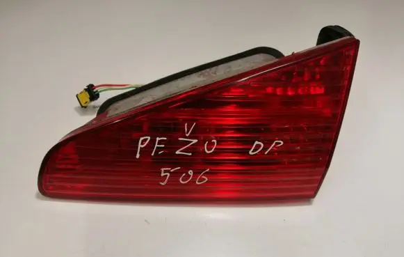 Peugeot 607 Tailgate rear/tail lights 2543