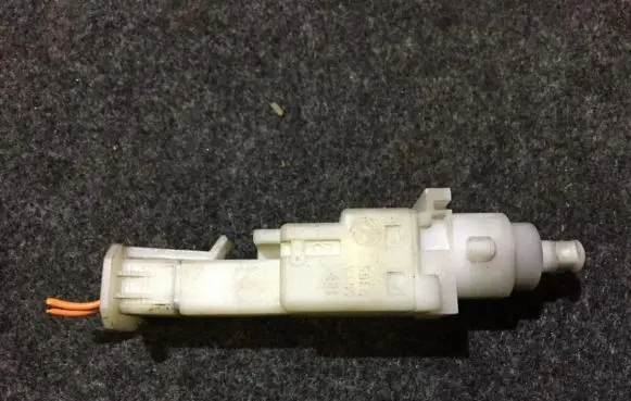 Fiat Punto (188) Brake pedal sensor switch