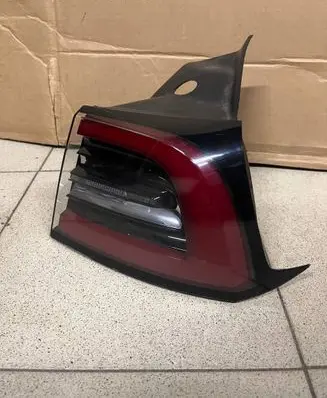 Tesla Model Y Rear/tail lights 1077398 1077400