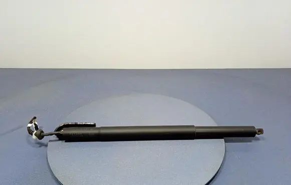 BMW X5 E53 Shock absorber/damper mounting bracket 7441799