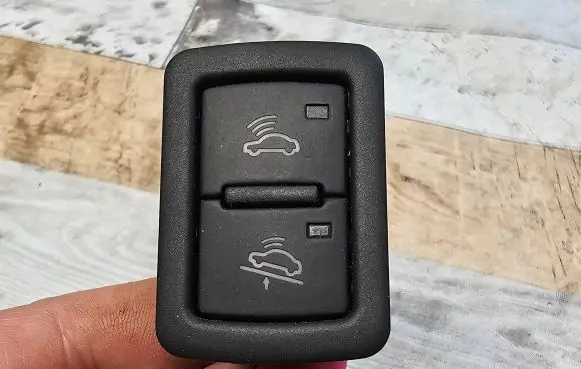 Audi A6 S6 C6 4F Alarm switch 4F0962109