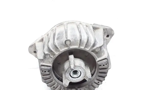 Mercedes-Benz E W212 Engine mount bracket A2122404217
