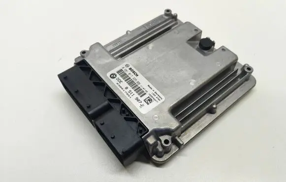 BMW 5 F10 F11 Engine control unit/module 8511907 0281017325 DDE8511907