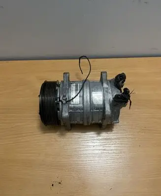 Toyota Hilux (AN10, AN20, AN30) Air conditioning (A/C) compressor (pump) Z0006346A TM158GR C211127U