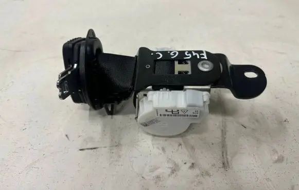 BMW X1 F48 F49 Front seatbelt 34141670C 0411161541 QX270WY0