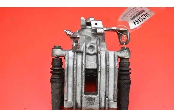 Volkswagen Golf III Rear brake caliper B190005L