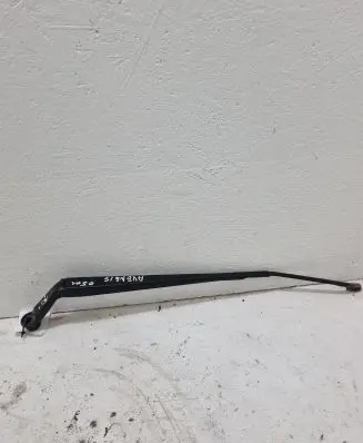 Front wiper blade arm