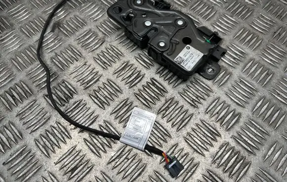 Tailgate/trunk/boot lock/catch/latch