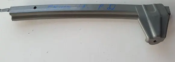 Toyota Prius (XW50) Front door windshield rail 