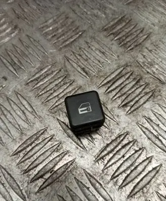 BMW 5 E39 Central locking switch button 8360828