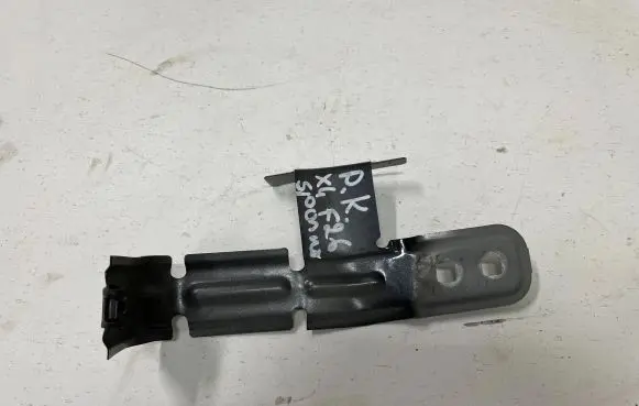 BMW X4 F26 Fender mounting bracket