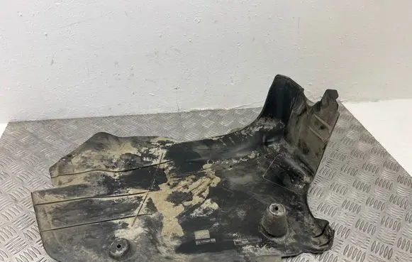 BMW 5 E60 E61 Rear bumper underbody cover/under tray 7124633