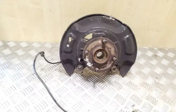 Toyota Yaris Front wheel hub