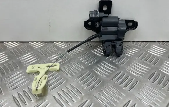 Tailgate/trunk/boot lock/catch/latch