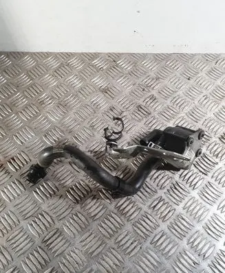 Volvo XC90 Electric auxiliary coolant/water pump 31686005 32252275