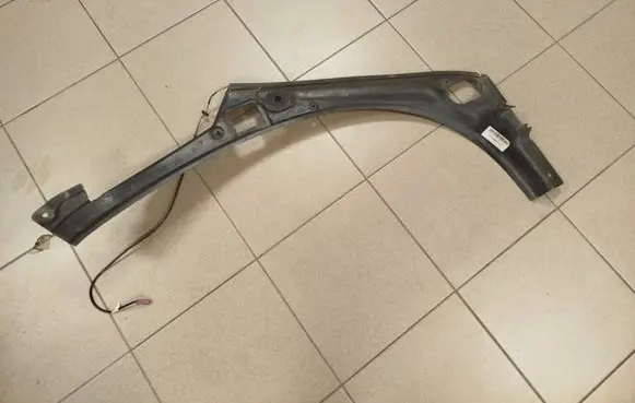 Mercedes-Benz GL X164 Other trunk/boot trim element a1646900427