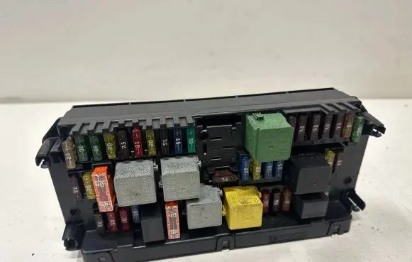 Mercedes-Benz C W204 SAM control unit A2129005812 2129026405 312901510