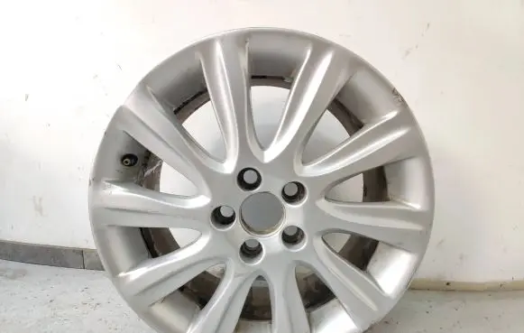 Volvo V40 R17 alloy rim 31381857
