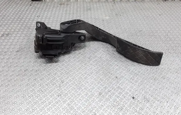 Audi A4 S4 B7 8E 8H Accelerator throttle pedal 8E1721523G