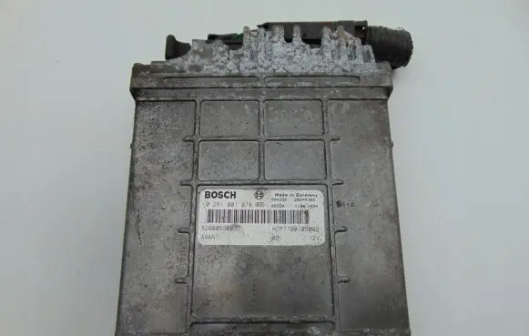 Renault Kangoo I Engine control unit/module 7700109062