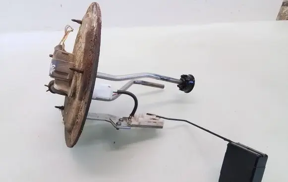 Mazda 5 Fuel level sensor 