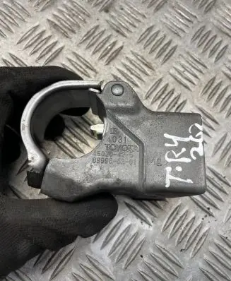 Toyota RAV 4 (XA30) Steering wheel lock 45020425 899985201