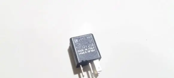 Opel Zafira A Other relay 24432680 702.21
