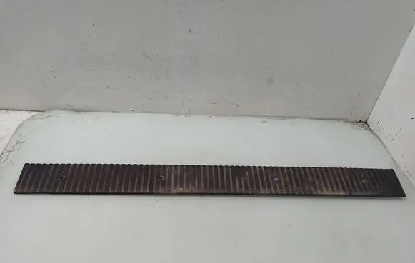 Jeep Cherokee XJ Front sill trim cover 8955003370
