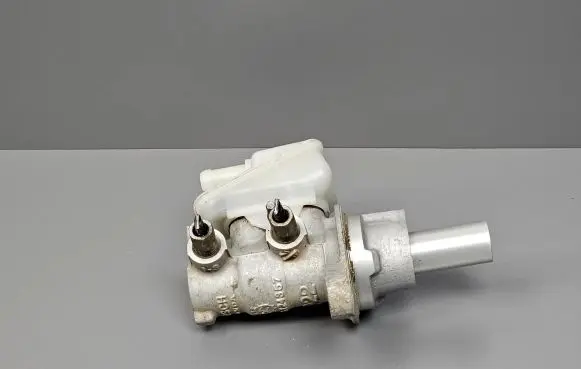Honda CR-V Master brake cylinder 0204Y24357