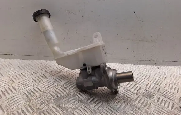 Nissan Juke I F15 Master brake cylinder 460101KA0A 32070564
