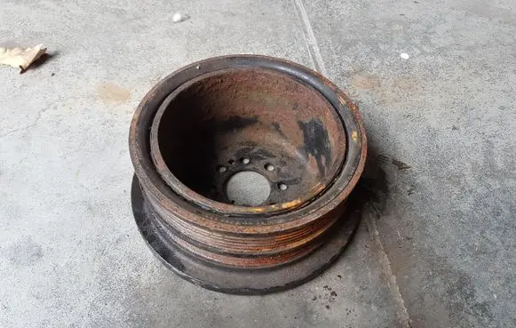 BMW 7 E65 E66 Crankshaft pulley
