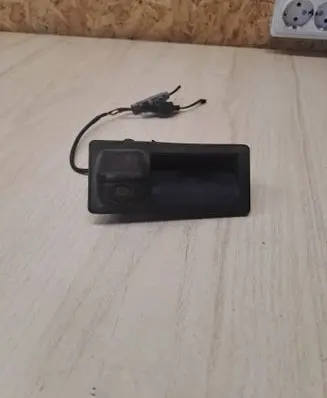 Volkswagen PASSAT B6 Tailgate handle with camera 5N0827566D