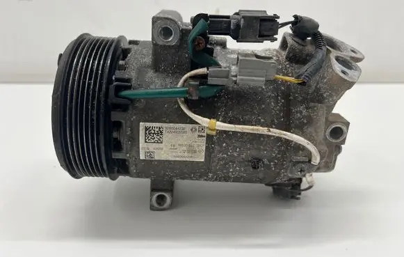 Renault Captur II Air conditioning (A/C) compressor (pump) 926004423R T652051C T4224905580