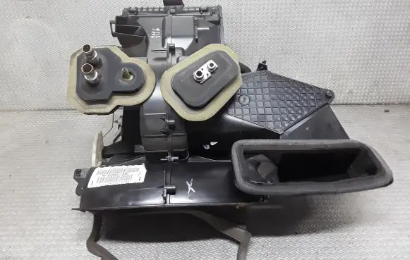 Ford Fiesta Interior heater climate box assembly 8V5119B555AM