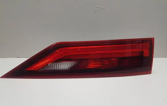 Volvo S90, V90 Tailgate rear/tail lights 31656787
